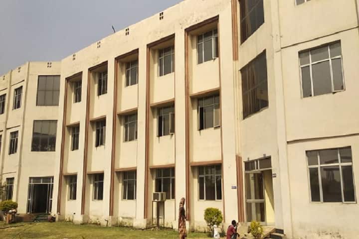 Hitech Institute campus in Ghaziabad, Uttar Pradesh, India — photo 1