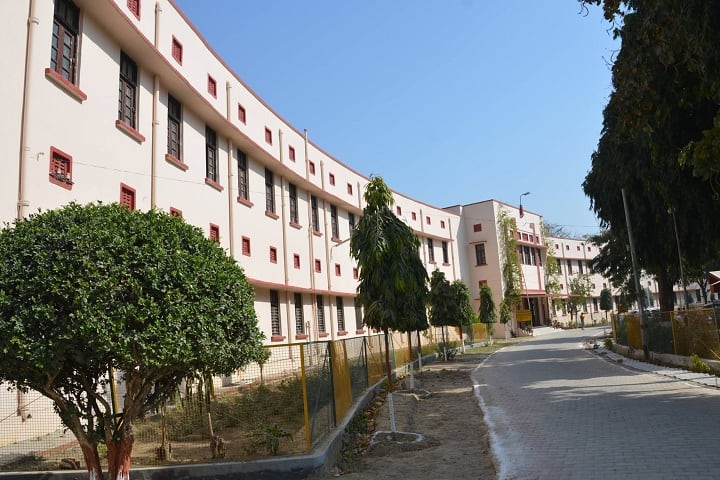 Hewett Polytechnic, Lucknow campus in Lucknow, Uttar Pradesh, India