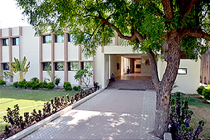 Sardar Patel College of Administration and Management campus in Anand, Gujarat, India — photo 1