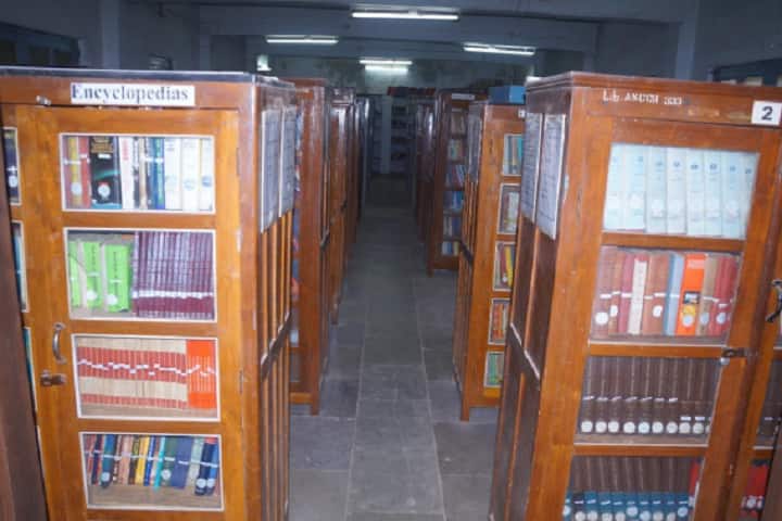 Rayat Shikshan Sanstha's Arts Science and Commerce College campus in Sangli, Maharashtra, India — photo 5