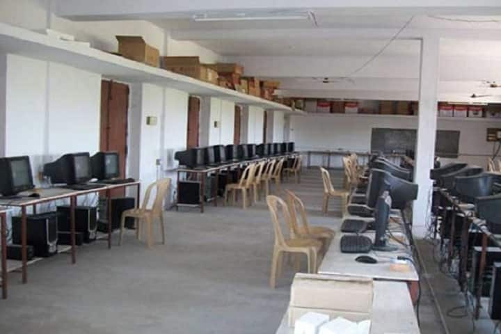 Gudiyattam Polytechnic College campus in Vellore, Tamil Nadu, India — photo 4