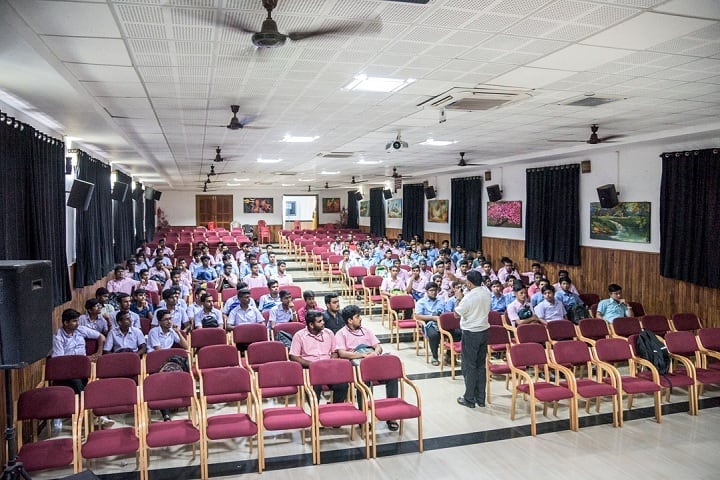 Alva's College campus in Moodubidire, Karnataka, India — photo 3