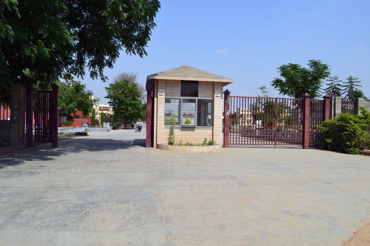 Guru Nanak Dev Polytechnic College campus in Ludhiana, Punjab, India — photo 1