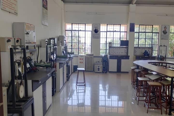 Guru Gobind Singh Polytechnic campus in Nashik, Maharashtra, India — photo 3