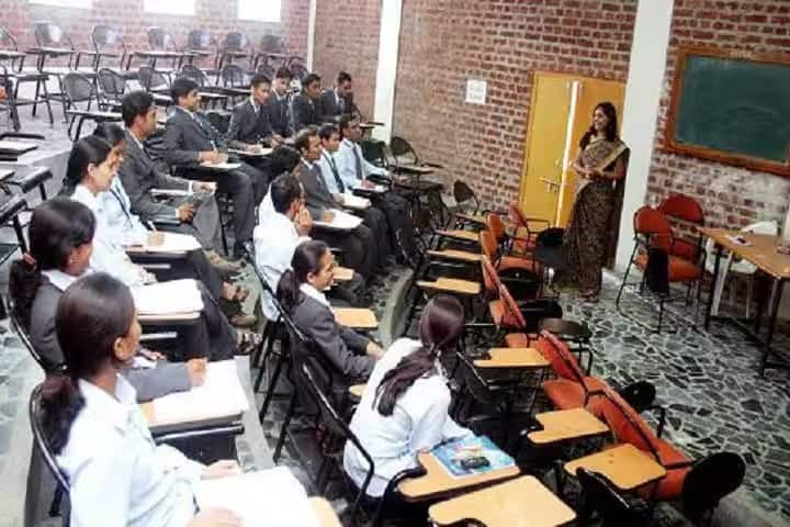 Narmada College of Management campus in Bharuch, Gujarat, India — photo 3