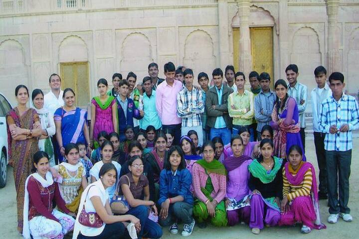 Trilok Singh Mahavidyalaya campus in Laxmangarh, Rajasthan, India — photo 6