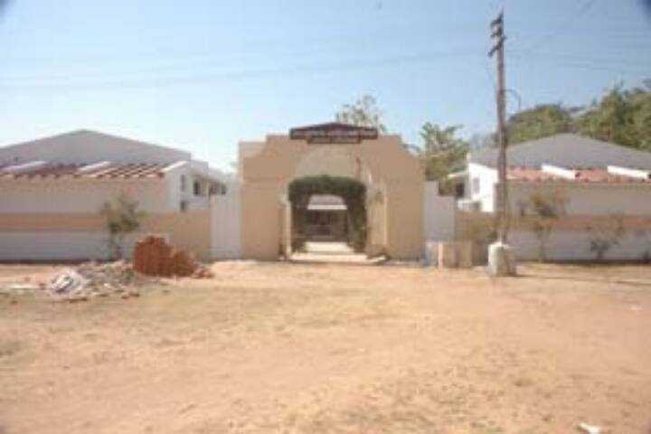 J and J College of Science campus in Nadiad, Gujarat, India — photo 3