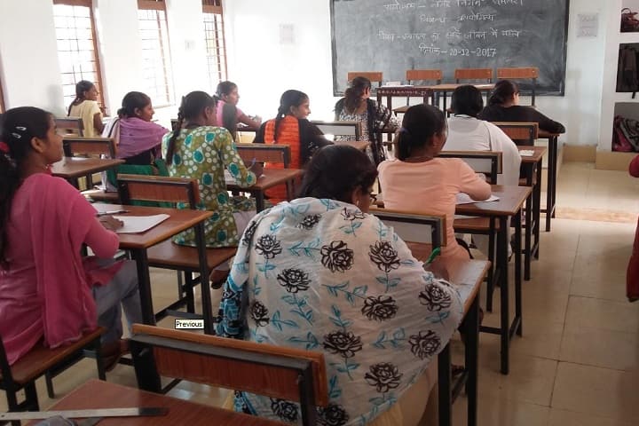Government Narayan Rao Meghawale Girls College campus in Dhamtari, Chhattisgarh, India — photo 2