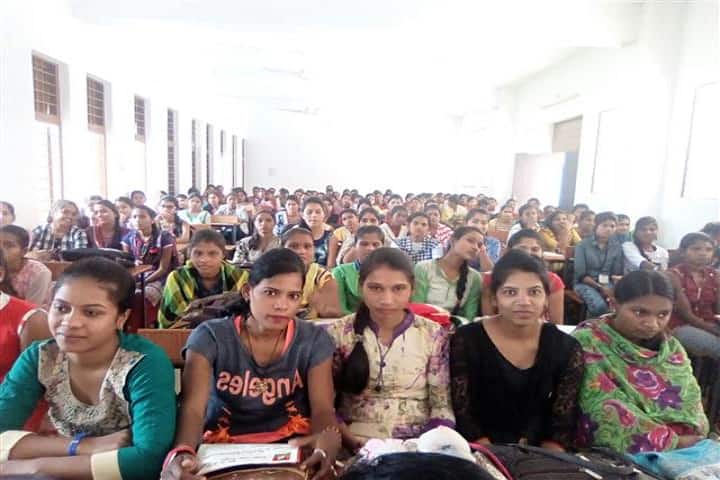 Government Narayan Rao Meghawale Girls College campus in Dhamtari, Chhattisgarh, India — photo 3