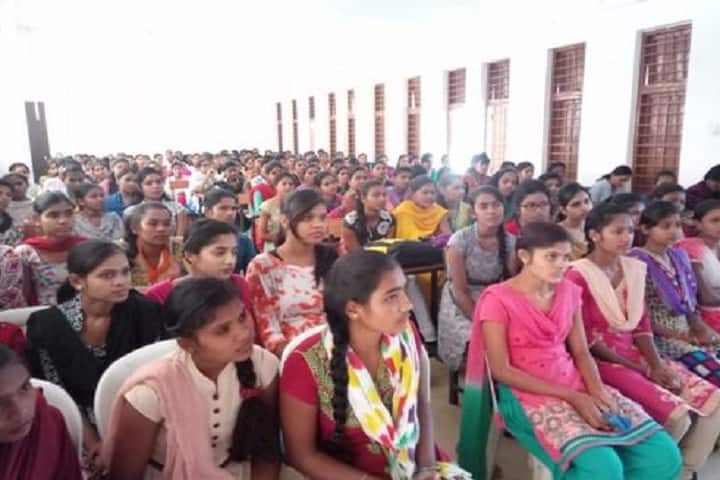 Government Narayan Rao Meghawale Girls College campus in Dhamtari, Chhattisgarh, India — photo 6
