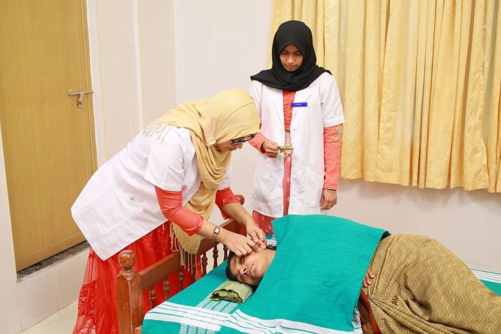 Poomulli Neelakandan Namboodiripad Memorial Ayurveda Medical College campus in Shoranur, Kerala, India — photo 6