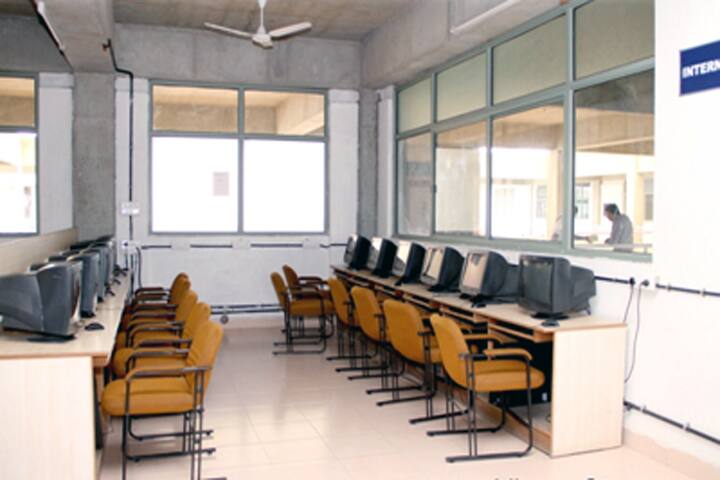Nootan College of Nursing campus in Visnagar, Gujarat, India — photo 3