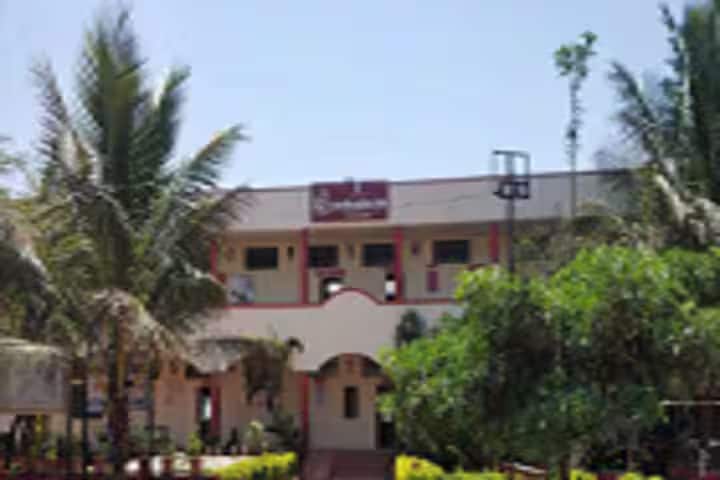 Rayat Shikshan Sanstha's Arts and Commerce College campus in Pusegaon, Maharashtra, India — photo 1