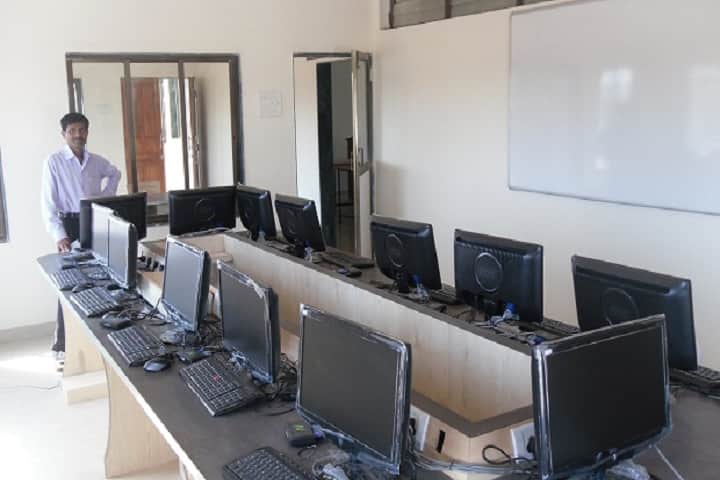 Shri Sha Kru Pantwalawalkar Adhyapak Mahavidyalay campus in Sindhudurg, Maharashtra, India — photo 5