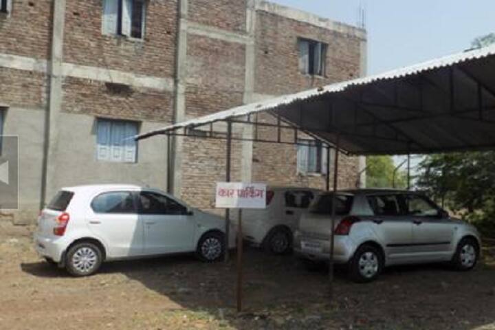 Kalikadevi Arts Commerce and Science College campus in Shirur, Maharashtra, India — photo 5