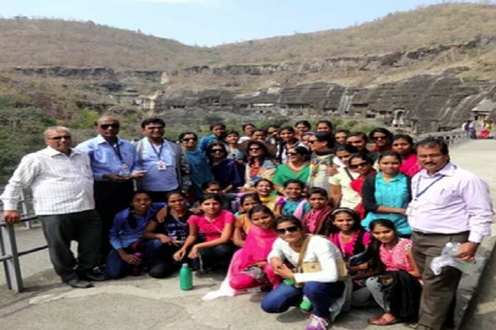 Priyadarshini Mahila Mahavidyalaya campus in Wardha, Maharashtra, India — photo 6