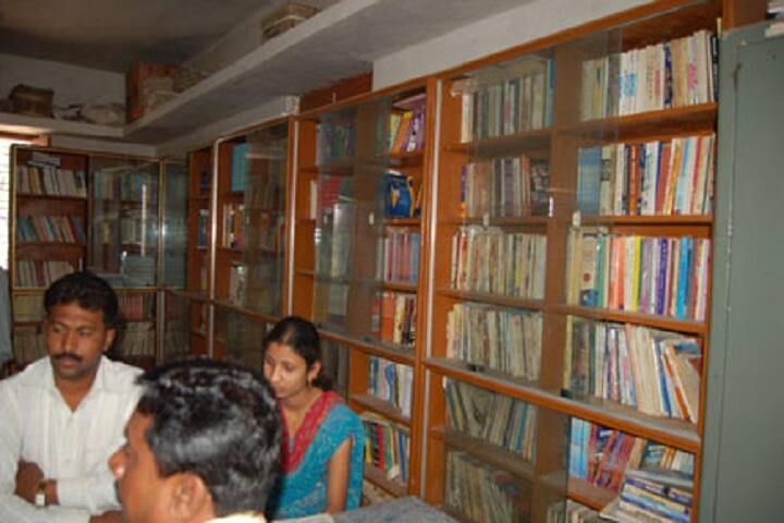 MHM Arts and Commerce College campus in Solapur, Maharashtra, India — photo 6