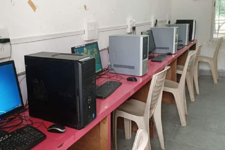Jijamata Kala Mahavidyalaya campus in Darwha, Maharashtra, India — photo 3