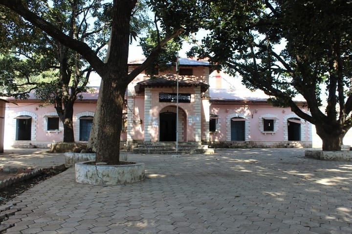 Government College campus in Pachmarhi, Madhya Pradesh, India — photo 1