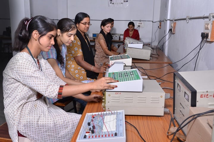 KV Ranga Reddy Degree College for Women campus in Hyderabad, Telangana, India — photo 5
