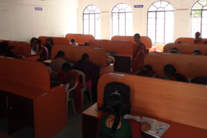 Shivchhatrapati College campus in Aurangabad, Maharashtra, India — photo 4