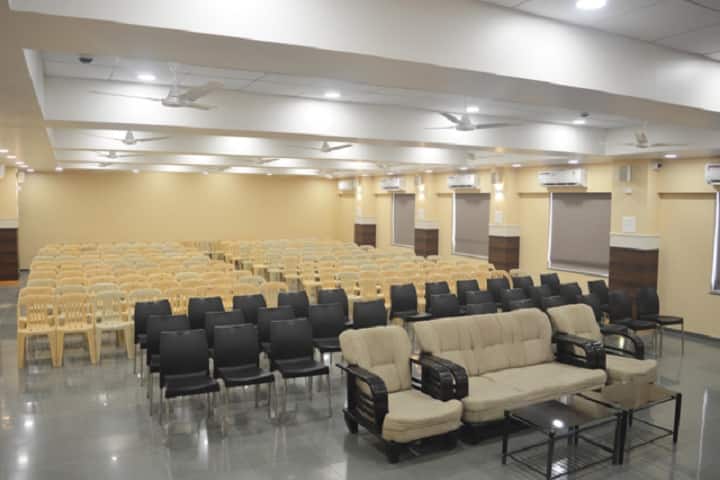 RIIM - The Academy School of Business Management campus in Pune, Maharashtra, India — photo 2