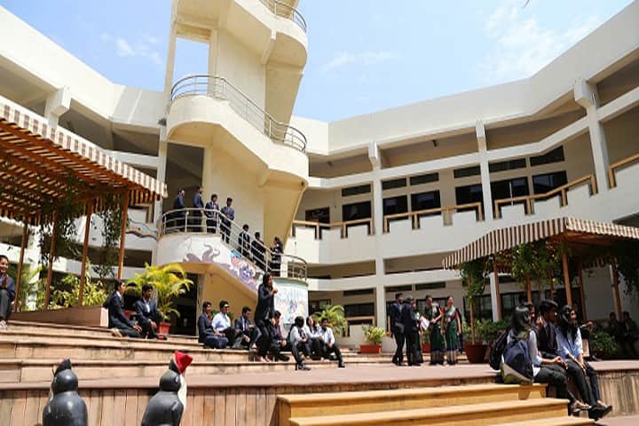 Dr DY Patil College of Applied Arts and Crafts, Pune campus in Pimpri-Chinchwad, Maharashtra, India