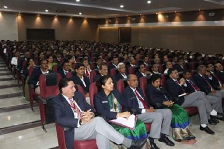 Dr DY Patil College of Applied Arts and Crafts campus in Pimpri-Chinchwad, Maharashtra, India — photo 6