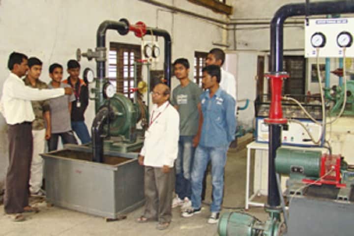 Cusrow Wadia Institute of Technology campus in Pune, Maharashtra, India — photo 4