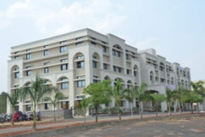 Renaissance Institute of Management Studies campus in Chandrapur, Maharashtra, India — photo 1
