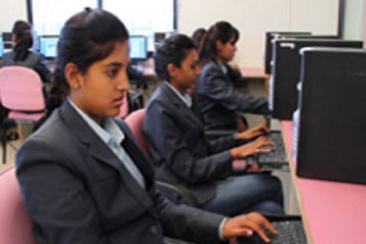 Renaissance Institute of Management Studies campus in Chandrapur, Maharashtra, India — photo 4