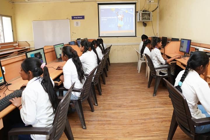 Shri Muktanand College campus in Gangapur, Maharashtra, India — photo 5