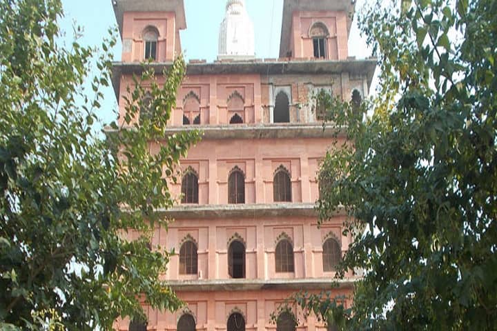 Maa Gayatri Mahavidyalaya campus in Kanpur Nagar, Uttar Pradesh, India — photo 2