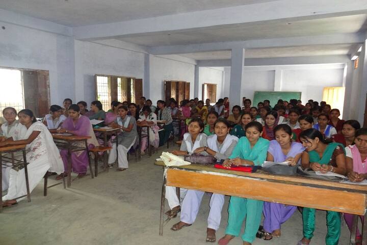 Shanti Shiksha Niketan Mahila Mahavidyalaya campus in Varanasi, Uttar Pradesh, India — photo 2