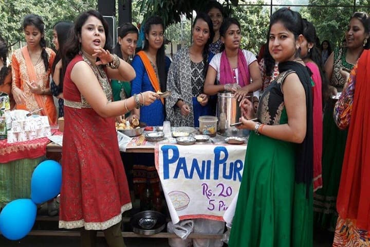 GRD Girls Degree College campus in Dehradun, Uttarakhand, India — photo 6