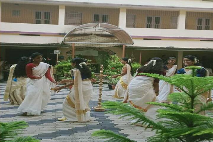 PG Radhakrishnan Memorial Sree Narayana College campus in Kottayam, Kerala, India — photo 3