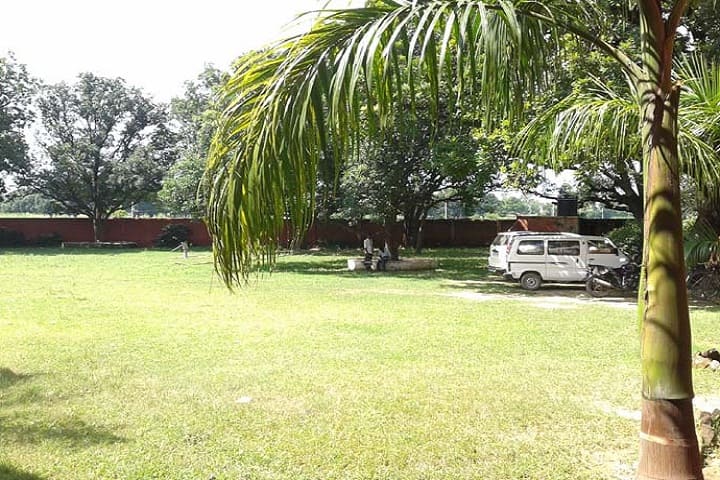 Smt Mulawati Devi Ramdas Degree College campus in Allahabad, Uttar Pradesh, India — photo 5