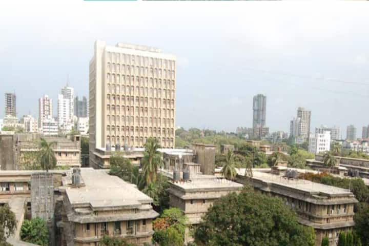 GSMC and KEM Hospital Mumbai campus in Mumbai, Maharashtra, India — photo 1