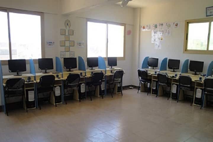 Ram Chameli Chadha Vishvas Girls PG College campus in Ghaziabad, Uttar Pradesh, India — photo 4