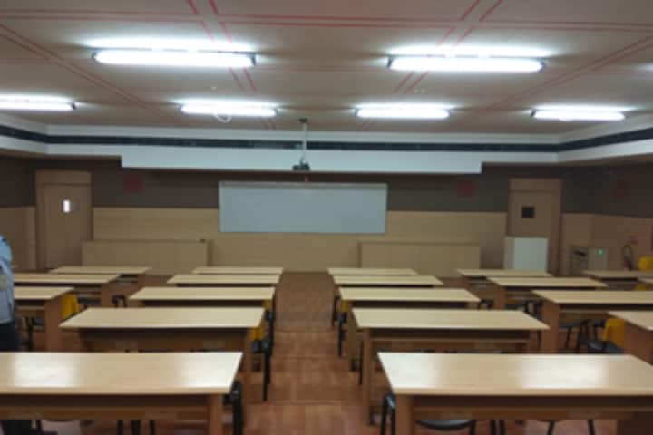 VIT BS Vellore campus in Vellore, Tamil Nadu, India — photo 1