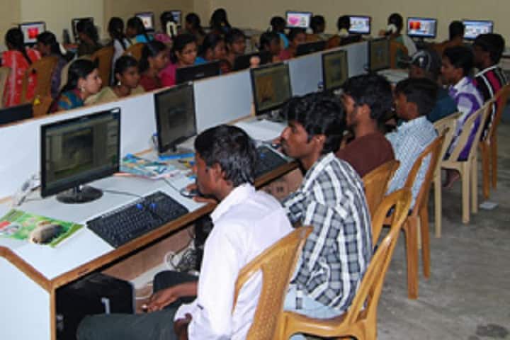 Madurai Diraviyam Thayumanavar Hindu College campus in Tirunelveli, Tamil Nadu, India — photo 4