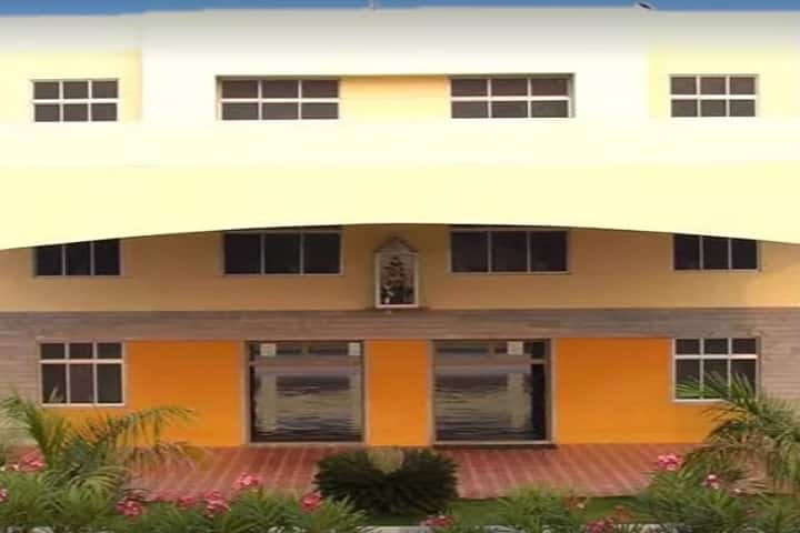 Gonzaga College of Arts and Science for Women campus in Krishnagiri, Tamil Nadu, India — photo 2