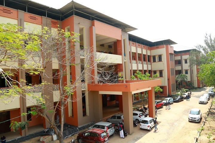 Sree Narayana College campus in Kollam, Kerala, India — photo 1