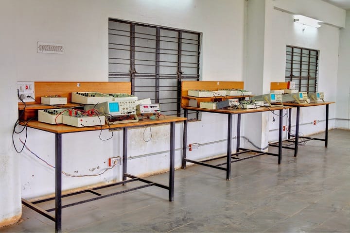 Royal Institute of Technology and Science campus in Chevella, Telangana, India — photo 3