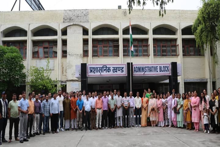 Pt Chiranji Lal Sharma Government College campus in Karnal, Haryana, India — photo 1