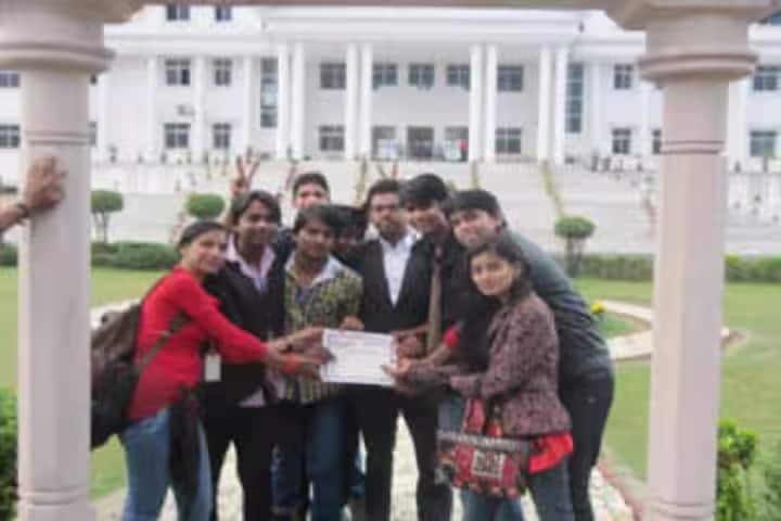 Raj School of Management Sciences campus in Varanasi, Uttar Pradesh, India — photo 3