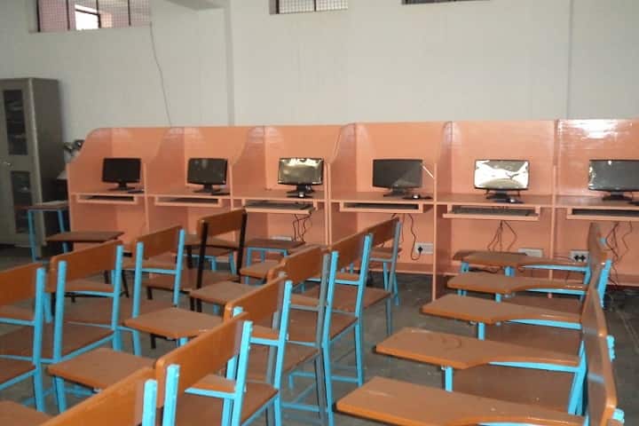 Vivekanand Mahavidyalaya campus in Bijnor, Uttar Pradesh, India — photo 4