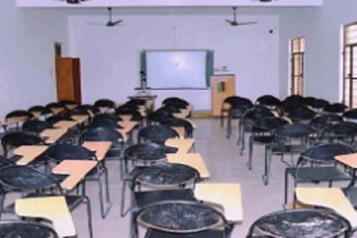 Neeraj Memorial Mahavidyalaya campus in Karoli, Rajasthan, India — photo 2