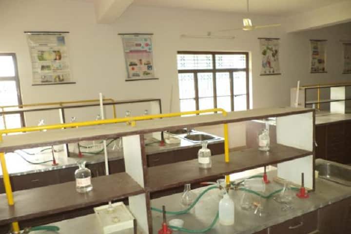 Shaheed Captain Vijay Pratap Singh Smarak Degree College campus in Kaushambi, Uttar Pradesh, India — photo 3