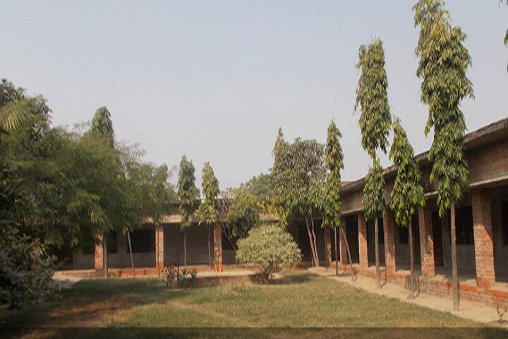 Pt Ram Narayan Kanhaiya Lal Balika Mahavidyalaya campus in Kanpur, Uttar Pradesh, India — photo 1
